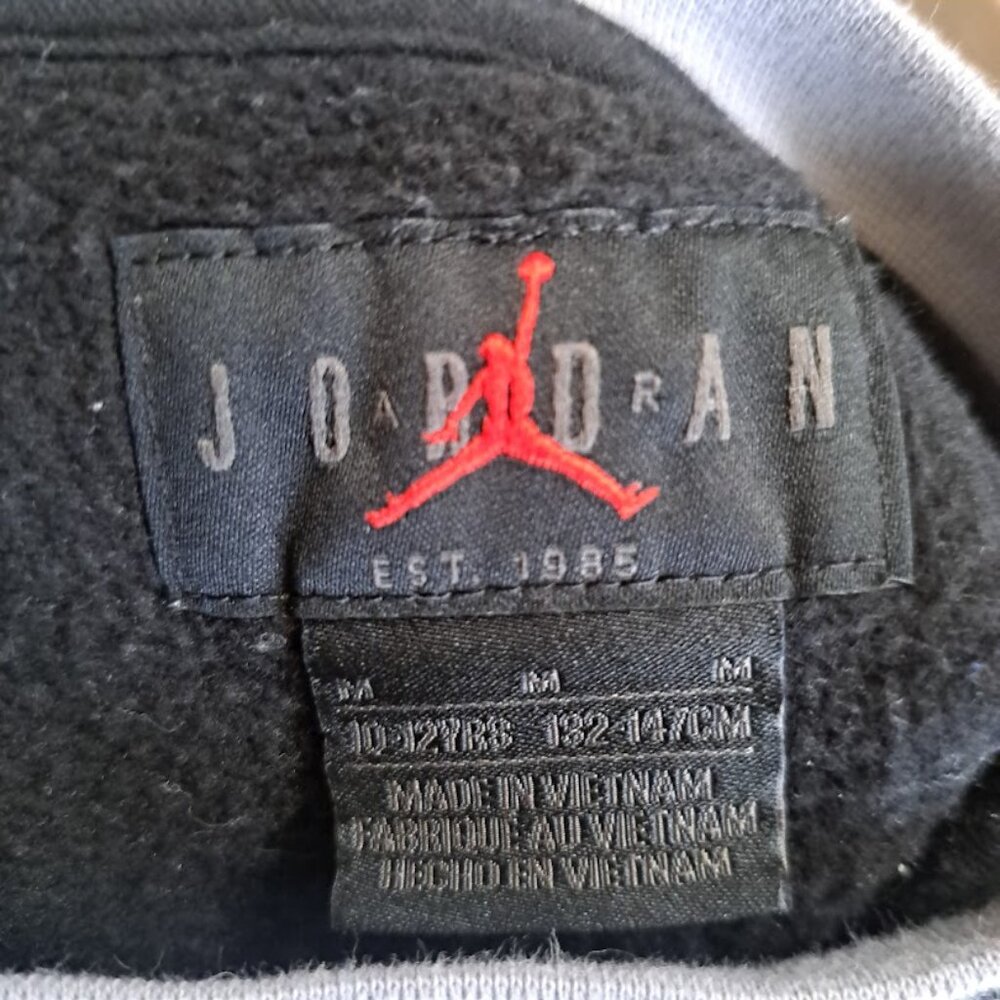 Air Jordan Jump Man Youth Crew neck sweater sweatshirt Medium MJ - Picture 4 of 4